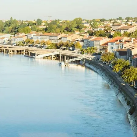 Pour 2 Personnes A Charente شقة