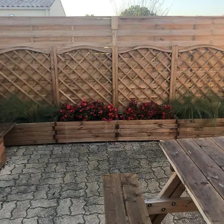 Pour 2 Personnes A Charente アパート *