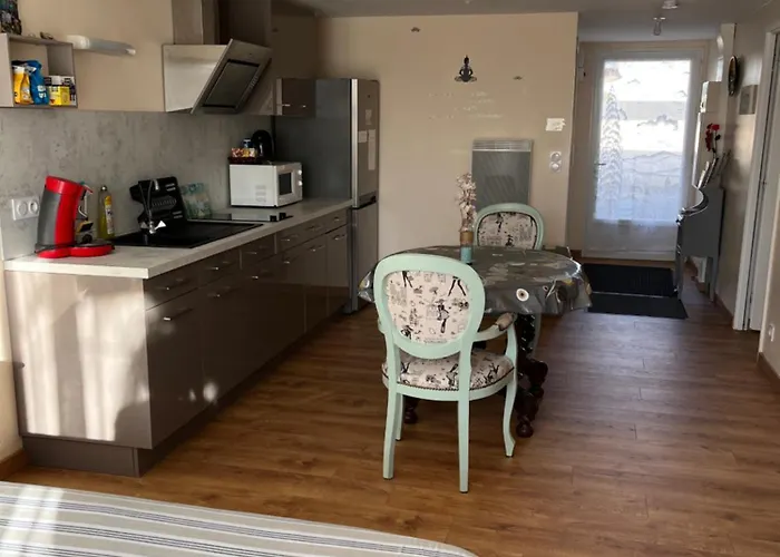 Apartment Pour 2 Personnes A Charente Tonnay-Charente