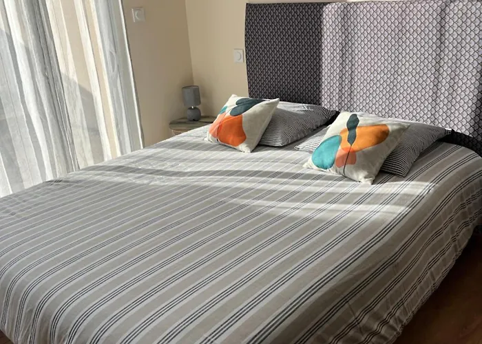 Pour 2 Personnes A Charente Tonnay-Charente